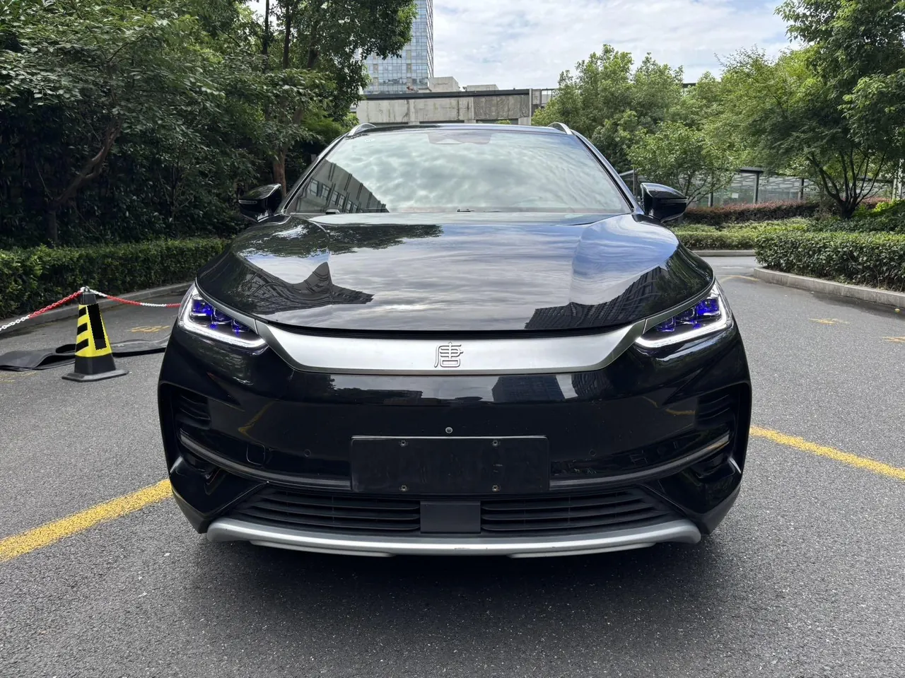 BYD Tang New Energy 2024 Tang EV Champion Edition 635KM Four-wheel Drive Flagship Automatic Gear 2