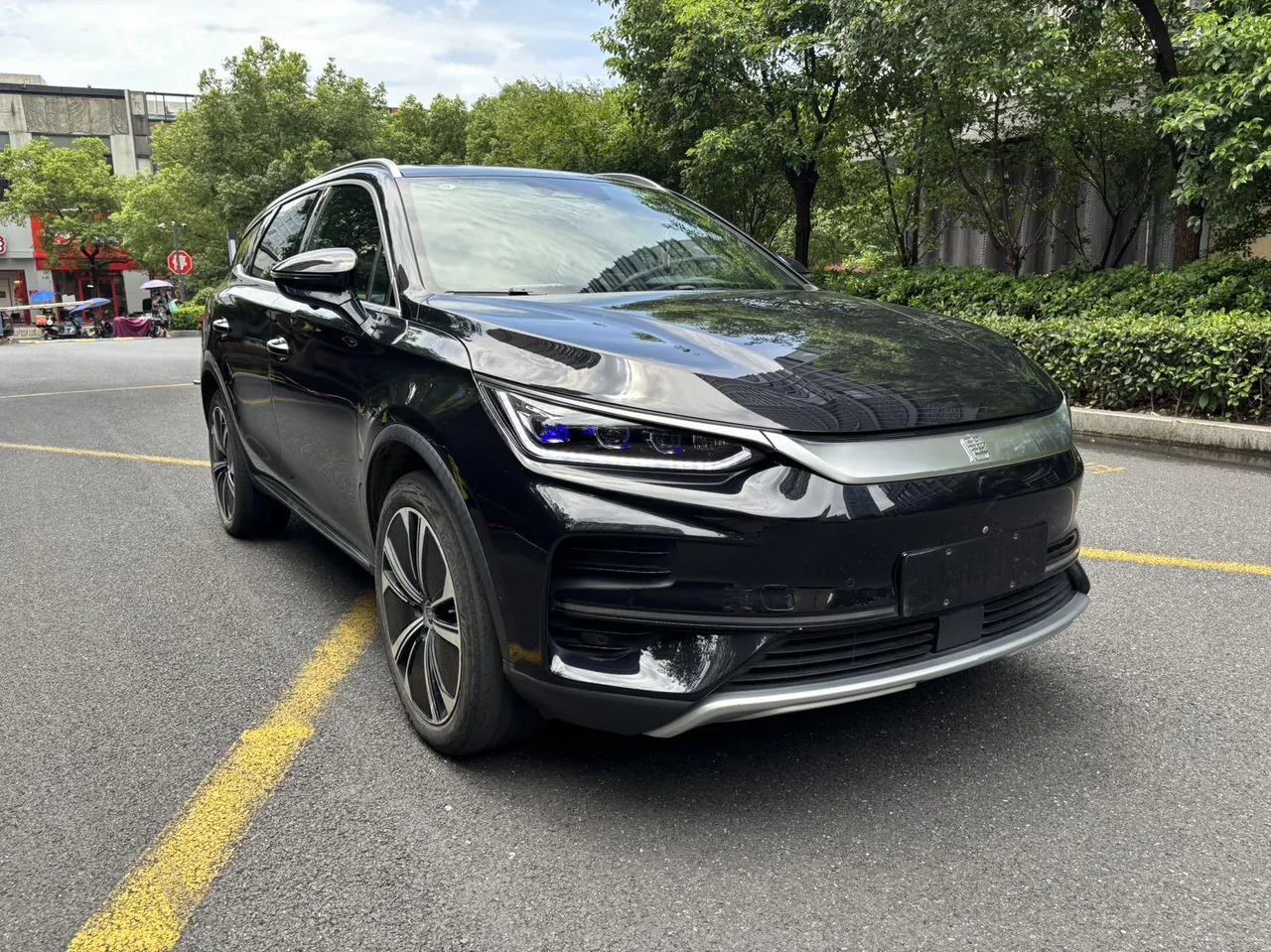 BYD Tang New Energy 2024 Tang EV Champion Edition 635KM Four-wheel Drive Flagship Automatic Gear 3