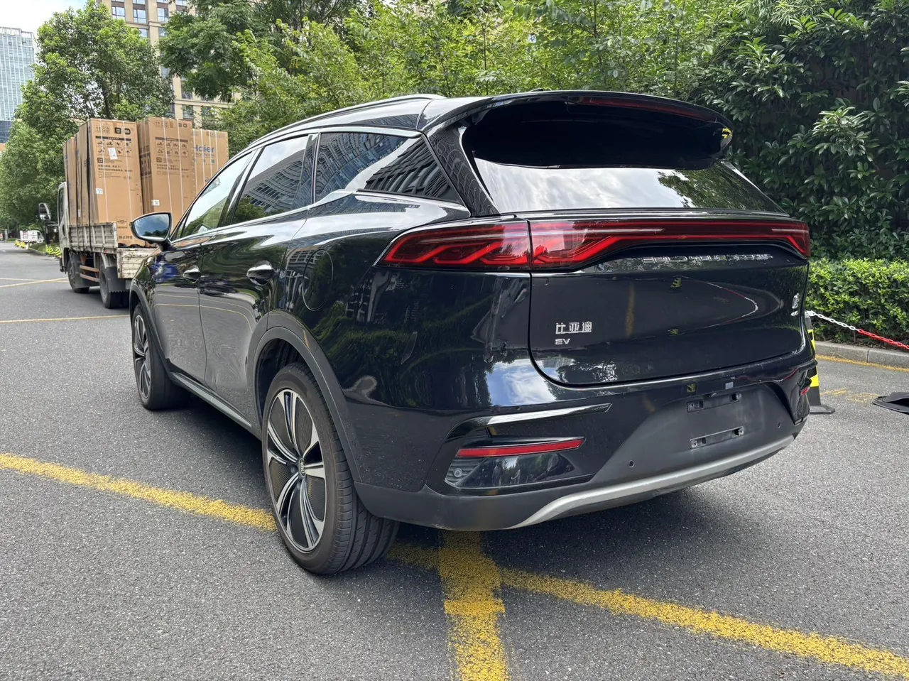 BYD Tang New Energy 2024 Tang EV Champion Edition 635KM Four-wheel Drive Flagship Automatic Gear 8