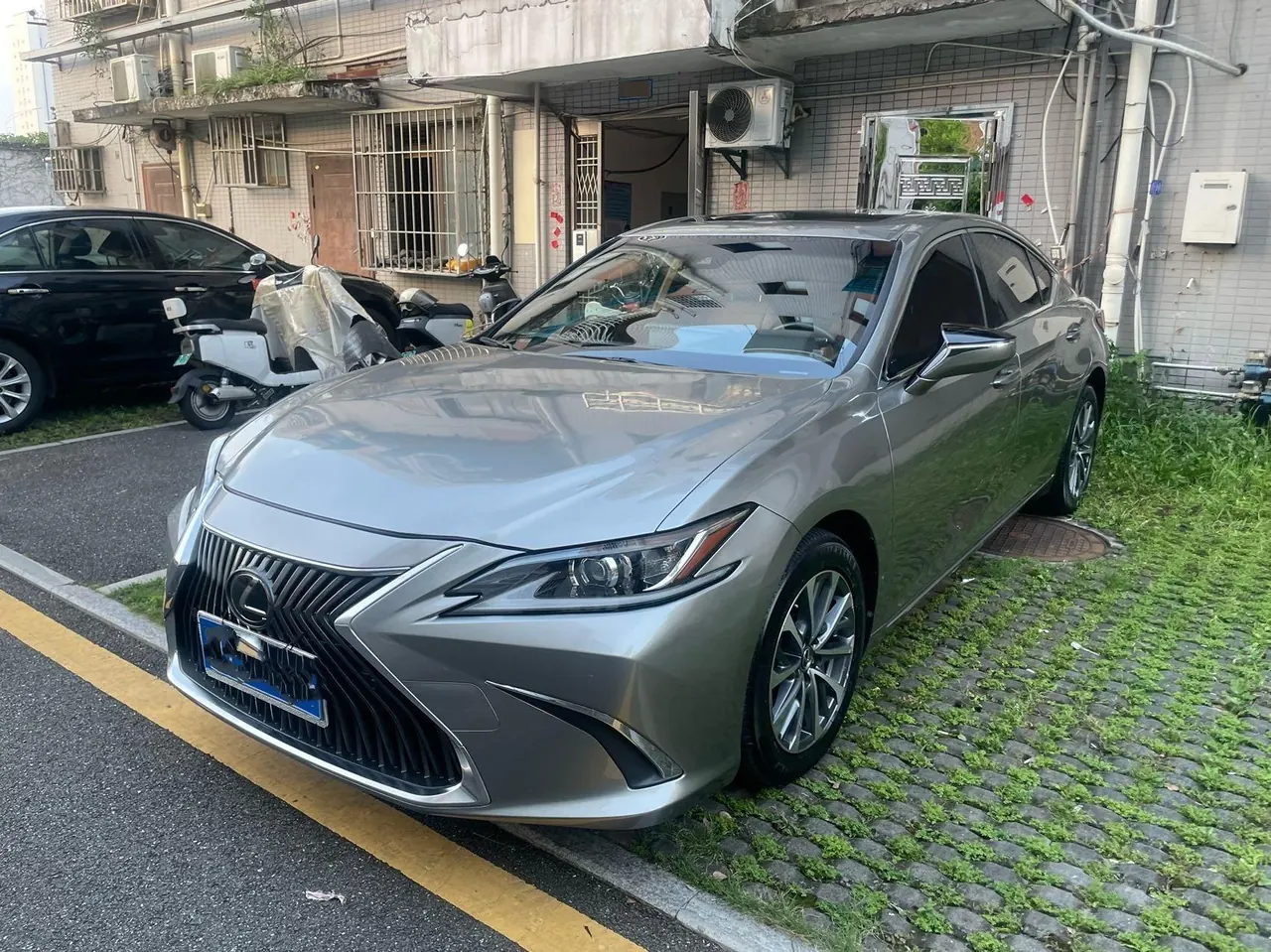 Lexus ES (Imported) 2021 ES260 2.5 Excellence Automatic Gear - View 1
