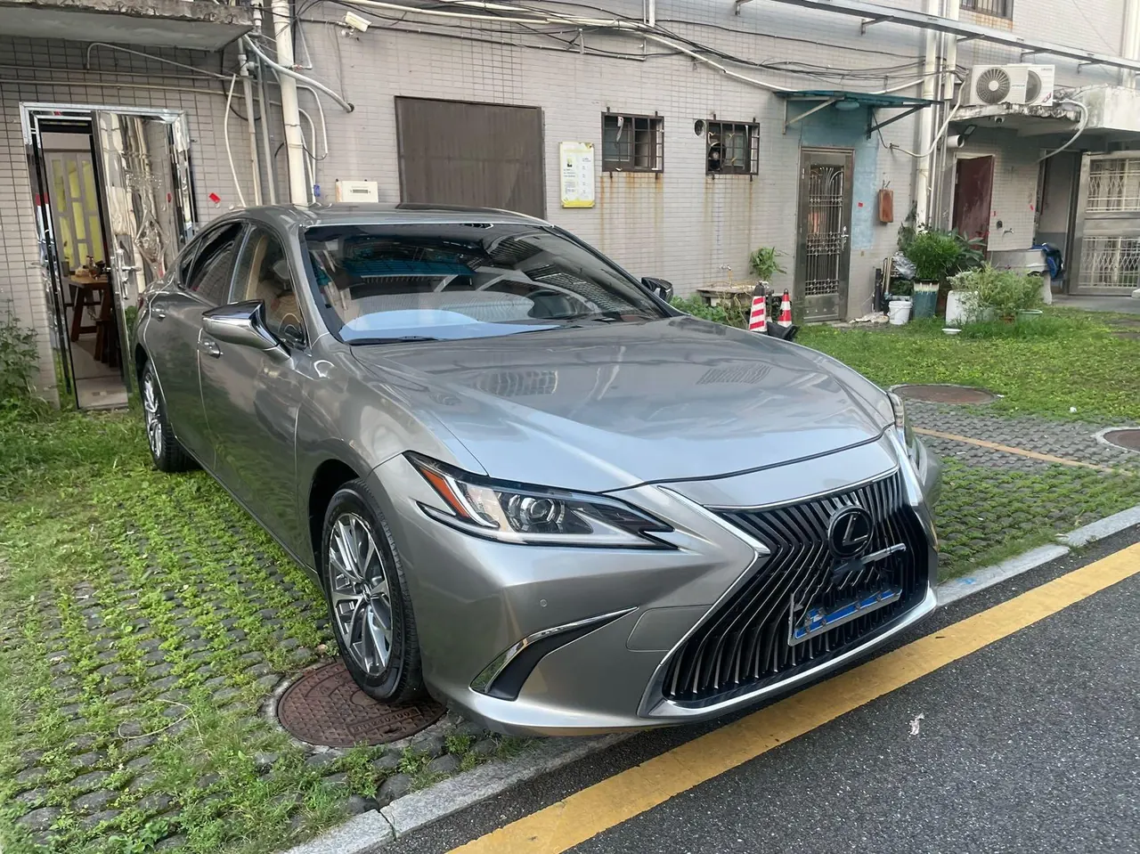 Lexus ES (Imported) 2021 ES260 2.5 Excellence Automatic Gear 2