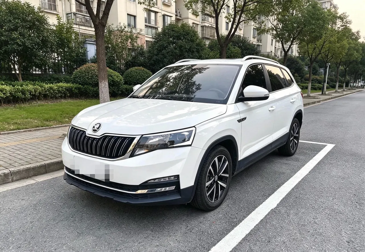 Open image lightbox: Skoda 2024 Komick 1.5 Comfortable Edition Automatic Gear