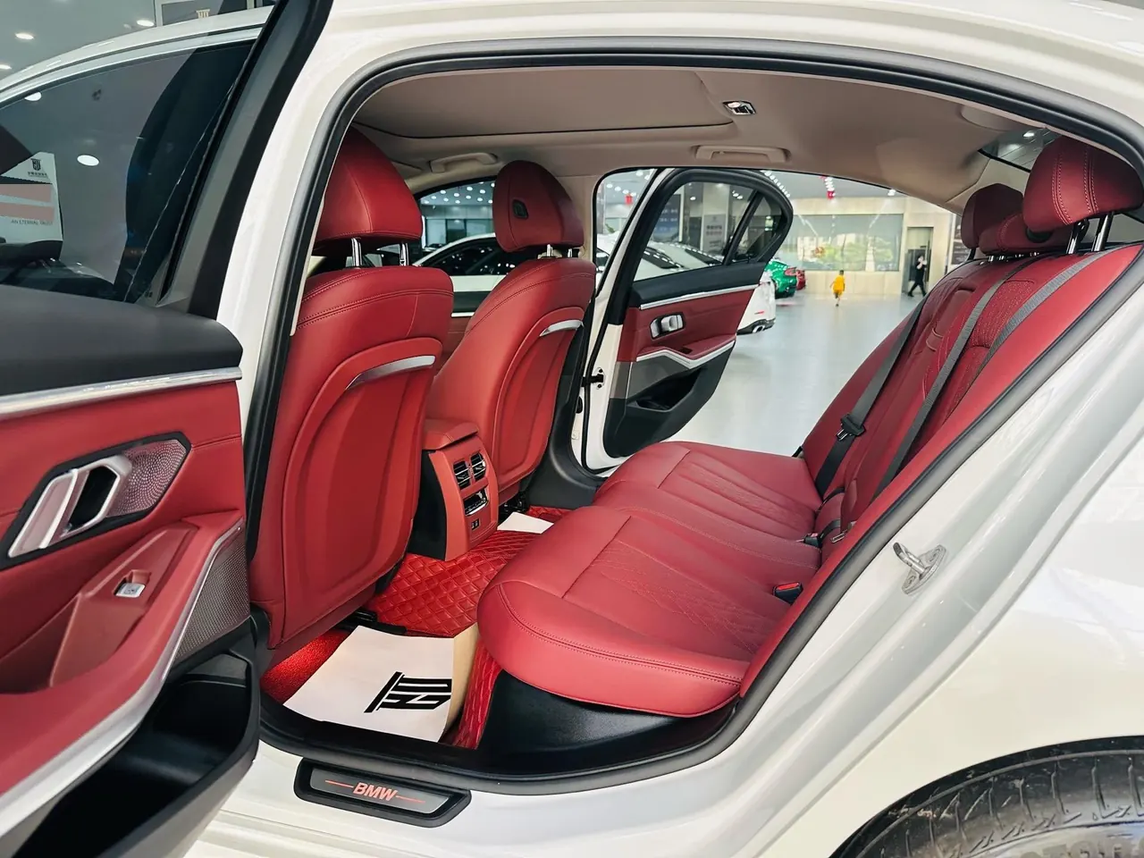 BMW 2024 i3 eDrive 35 L automatic gear 5