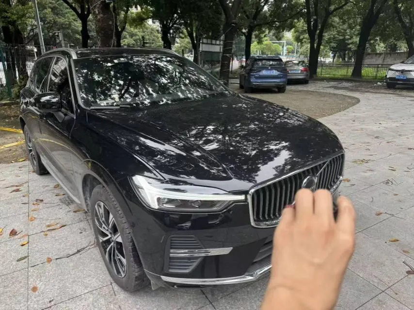 Volvo 2024 XC60 48V 2.0T B5 4-wheel drive Zhiyuan Deluxe Edition Automatic Gear 2