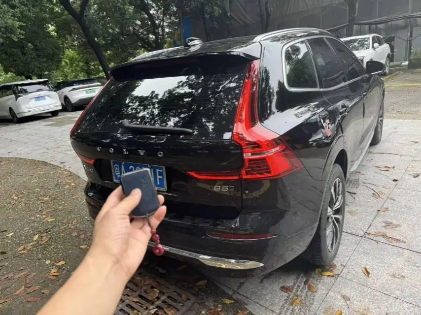 Volvo 2024 XC60 48V 2.0T B5 4-wheel drive Zhiyuan Deluxe Edition Automatic Gear 5