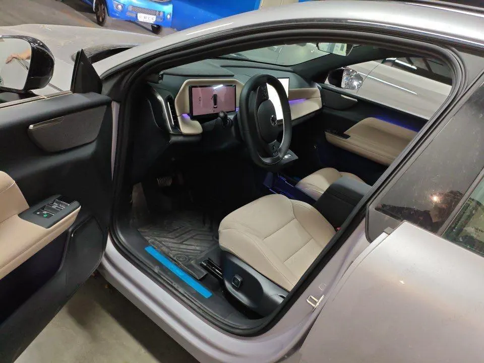 Volvo 2026 XC70 1.5T Two-Drive Long Endurance Core Automatic Gear 4