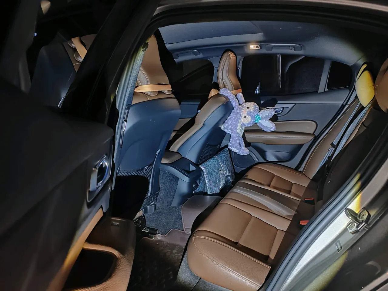 Volvo 2021 S60 2.0T T4 Zhiyi Deluxe Edition Automatic Gear 5