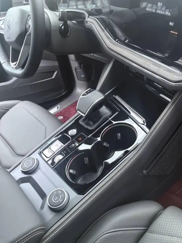 Volkswagen Touareg (Imported) 2026 Touareg 3.0TSI Sharp Edition Obsidian Black Sports Suit Automatic Gear 5