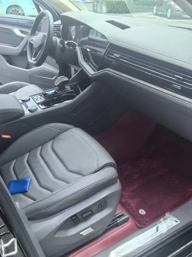 Volkswagen Touareg (Imported) 2026 Touareg 3.0TSI Sharp Edition Obsidian Black Sports Suit Automatic Gear 7
