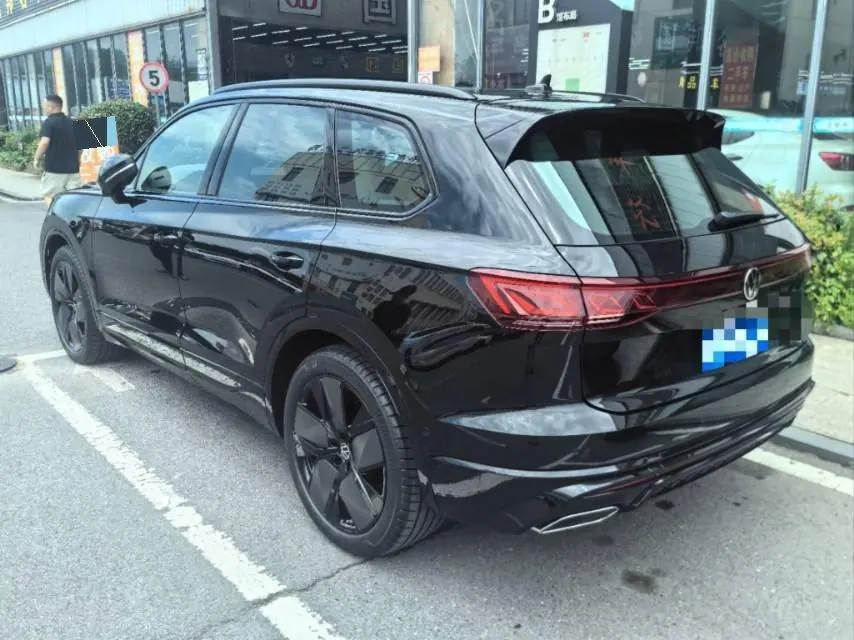 Volkswagen Touareg (Imported) 2026 Touareg 3.0TSI Sharp Edition Obsidian Black Sports Suit Automatic Gear 8