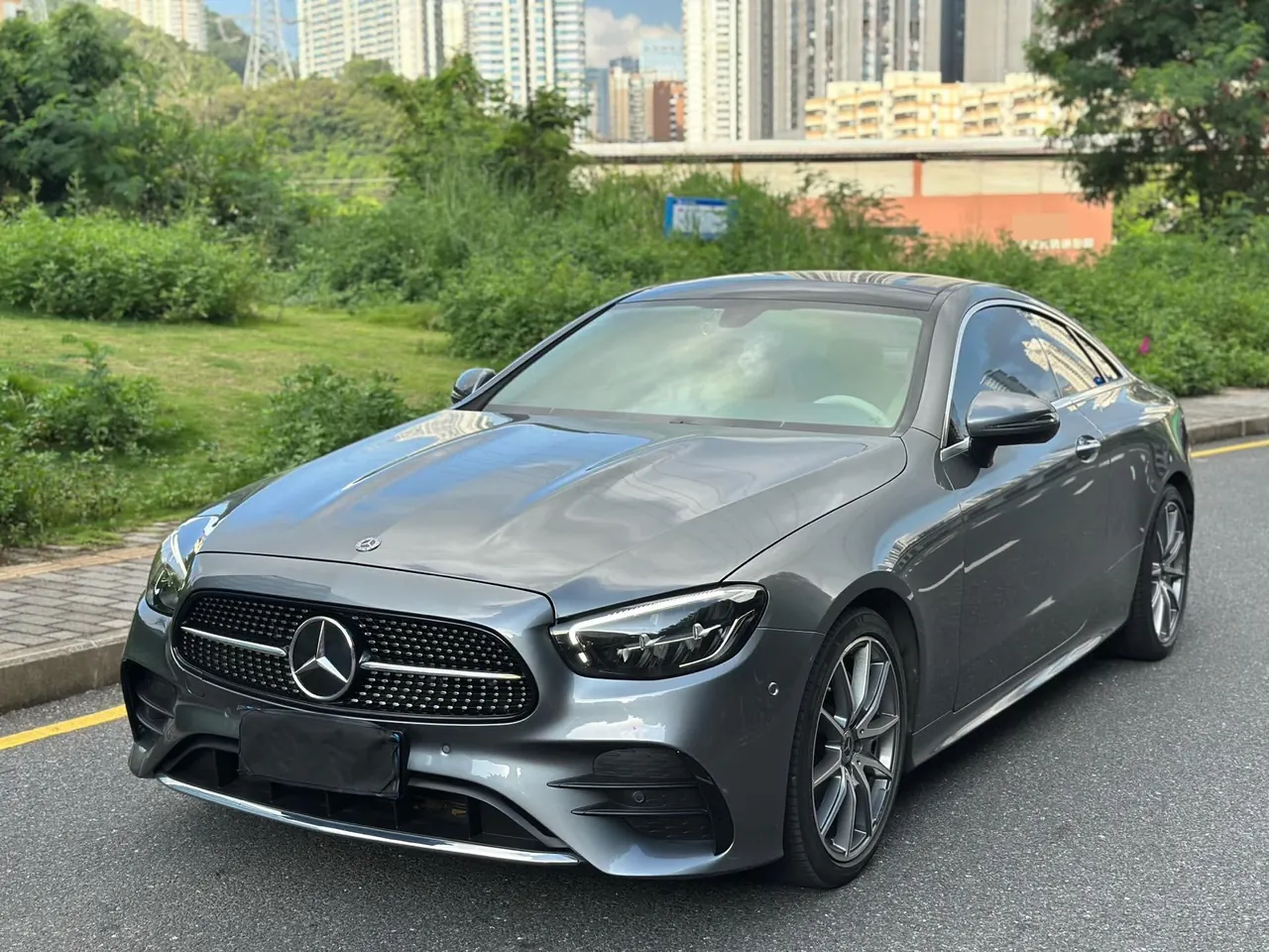 Открыть галерею: Mercedes Benz Class E (Imported) 2021 E 260 Coupe 48V 1.5T Automatic Gear
