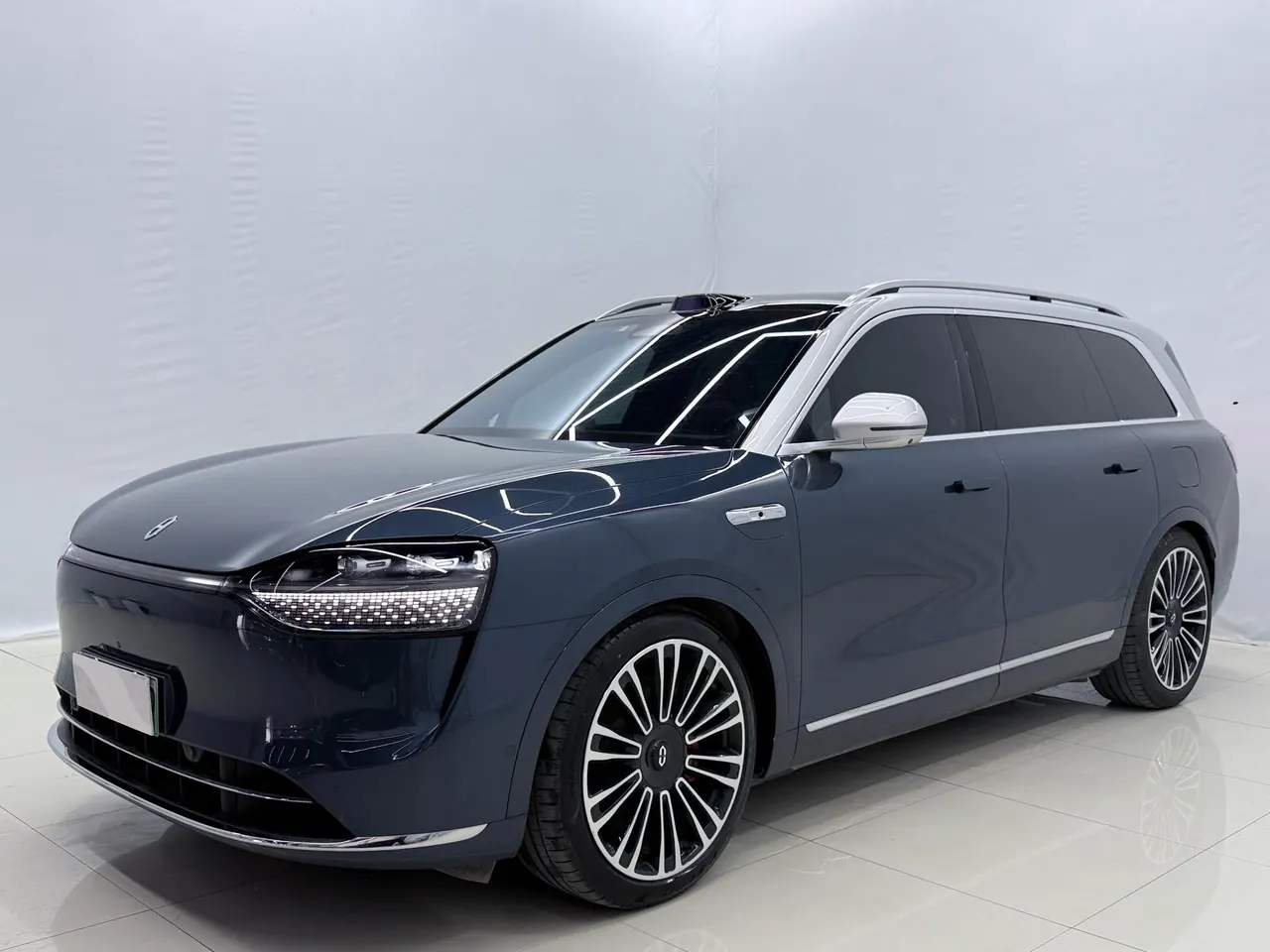 AITO 2024 AITO M9 extended range Ultra 42kWh automatic gear - View 1