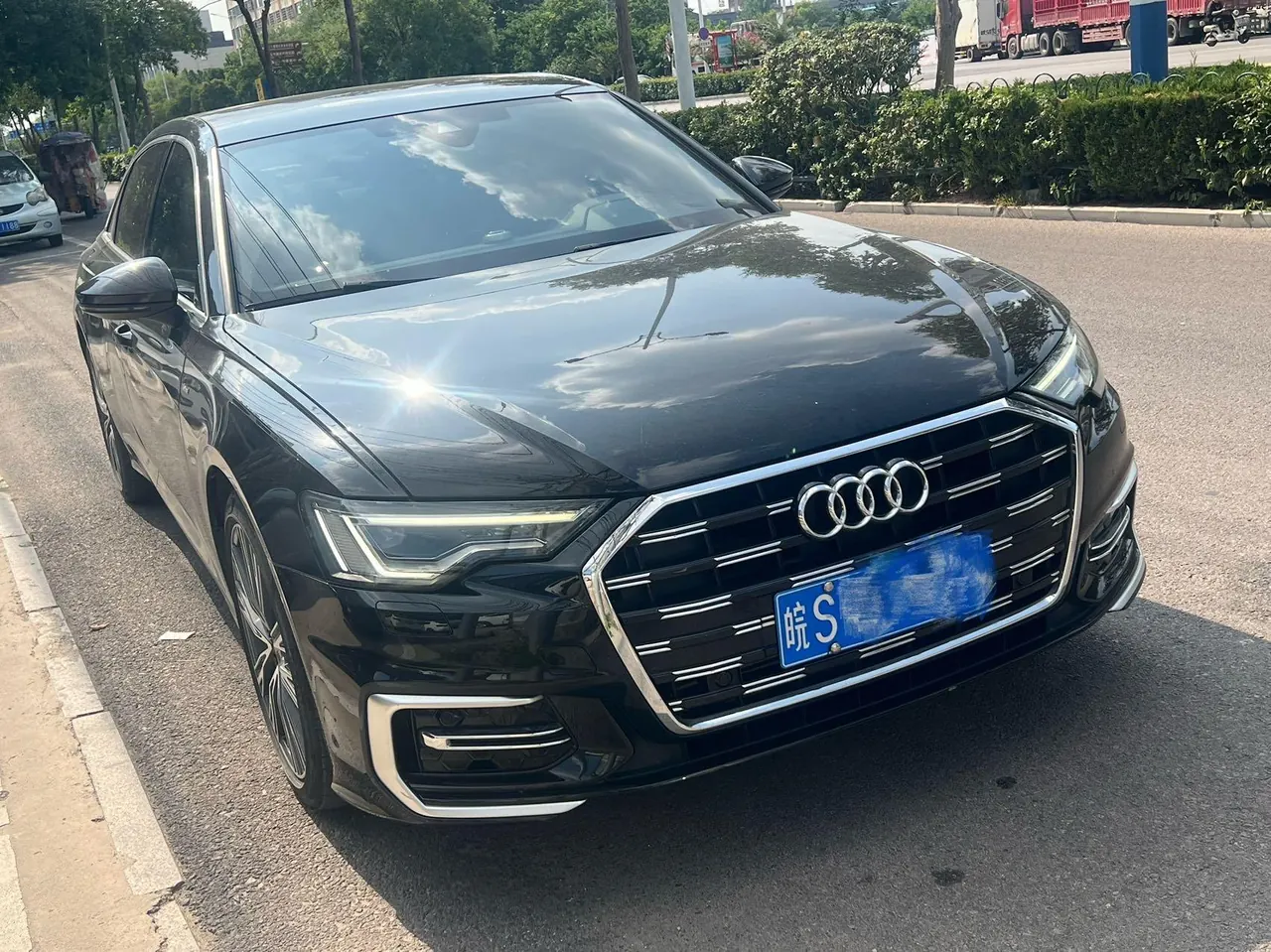Audi 2023 A6L 2.0TFSI 40TFSI Deluxe Elegant Automatic 2
