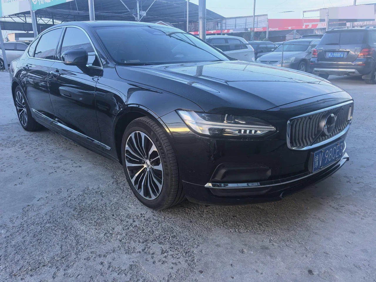 Volvo 2024 S90 48V 2.0T B5 Zhiyi Deluxe Edition Automatic Gear 5