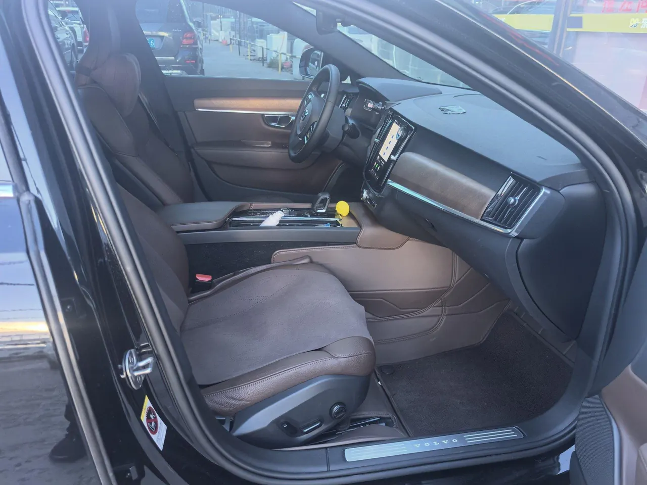 Volvo 2024 S90 48V 2.0T B5 Zhiyi Deluxe Edition Automatic Gear 7