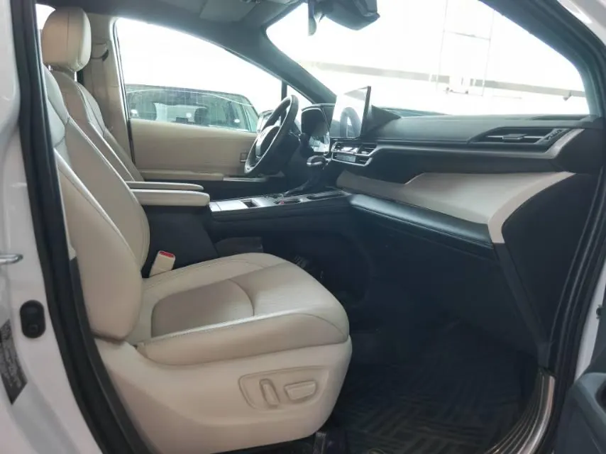 Toyota 2026 Sana 2.5 Stepless Two-Drive Premium Edition Automatic Gear 11