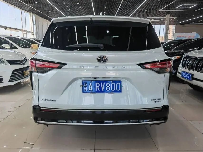Toyota 2026 Sana 2.5 Stepless Two-Drive Premium Edition Automatic Gear 17