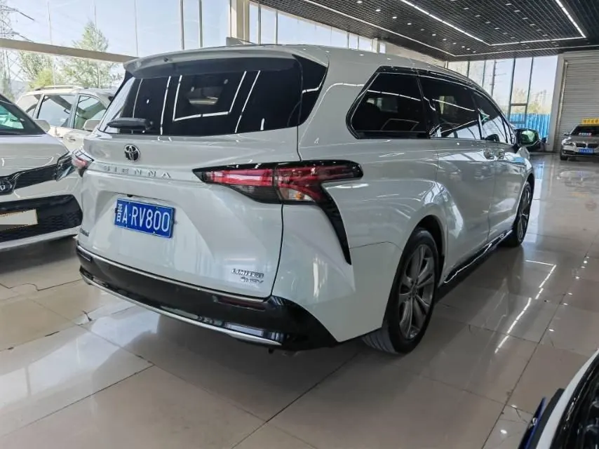 Toyota 2026 Sana 2.5 Stepless Two-Drive Premium Edition Automatic Gear 18