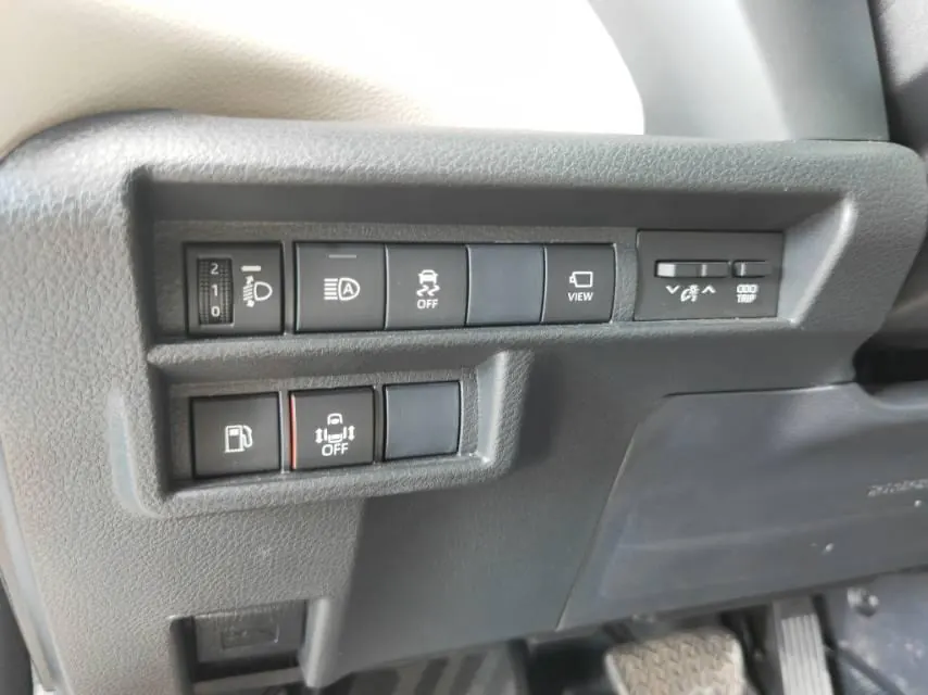 Toyota 2026 Sana 2.5 Stepless Two-Drive Premium Edition Automatic Gear 5