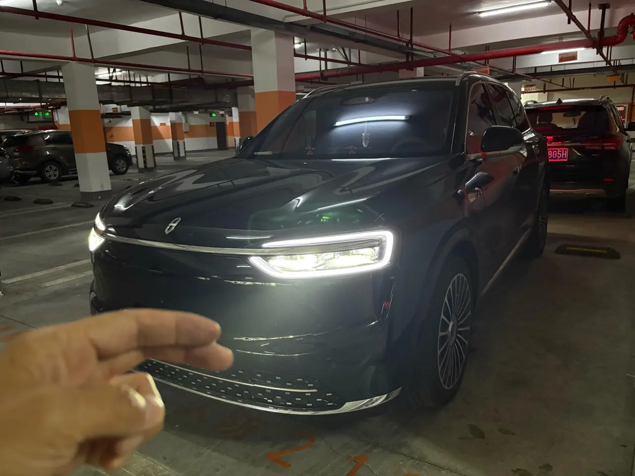 Open image lightbox: AITO 2026 AITO M7 extended range Pro 4-wheel drive version 6-seat automatic gear