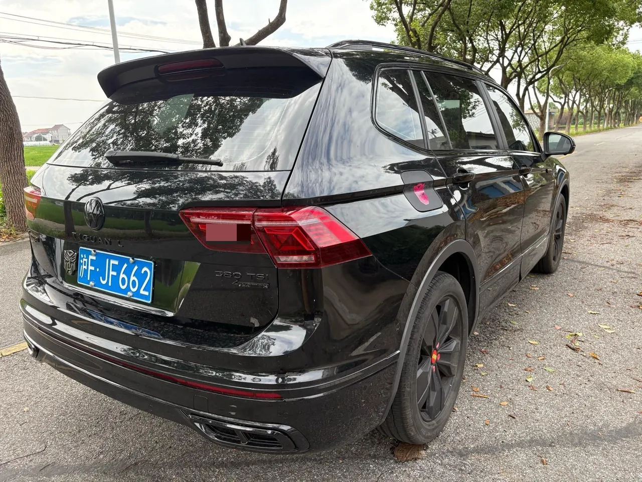Volkswagen 2023 Tiguan L R-Line 2.0TSI 380TSI 4-wheel drive R-Line Yuexiang Edition 7-seat automatic gear 5