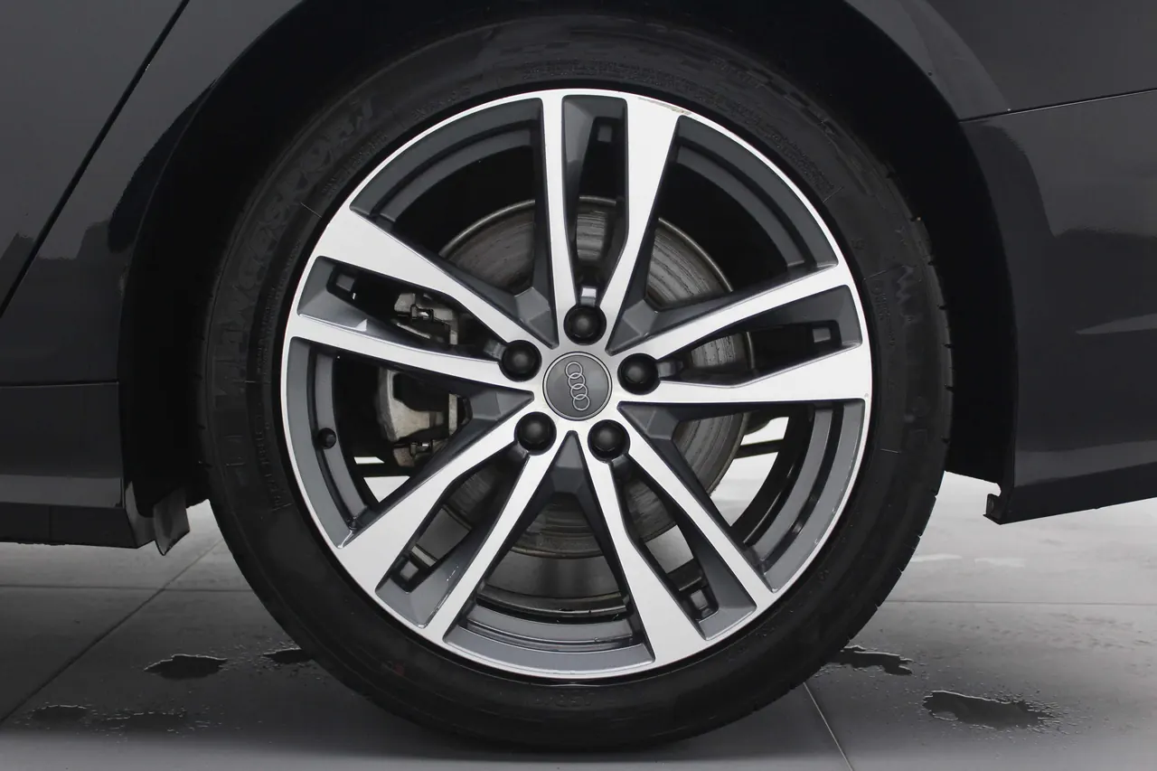 Audi 2021 A6L 2.0TFSI 40TFSI Deluxe Dynamic Automatic 15