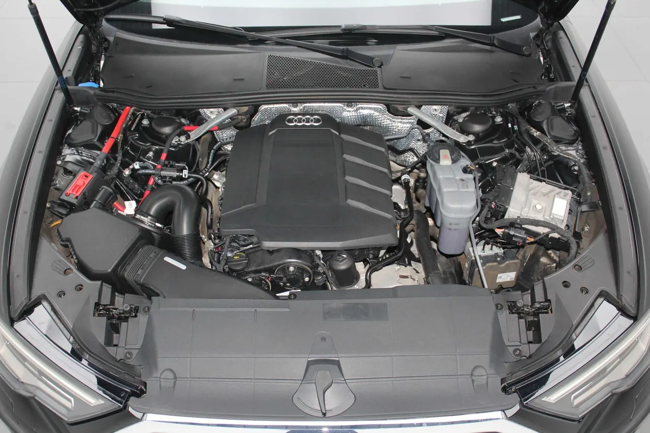 Audi 2021 A6L 2.0TFSI 40TFSI Deluxe Dynamic Automatic 16