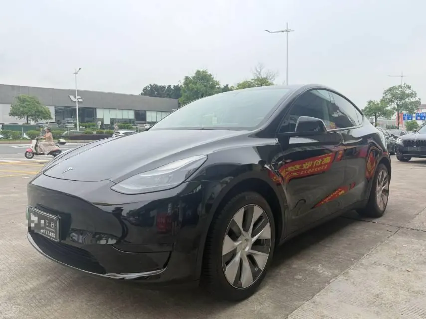 Открыть галерею: Tesla 2022 Model Y rear-wheel drive version (facelift) automatic gear
