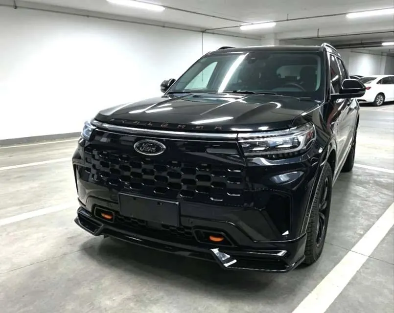 Открыть галерею: Ford 2023 Explorer 2.3T EcoBoost 285 Kunlun Peak Edition 7-seat Automatic