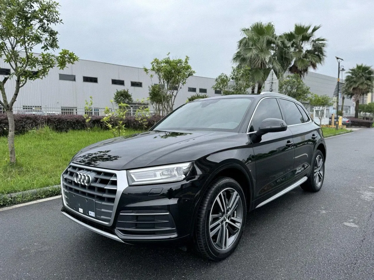 Audi 2020 Q5L 2.0TFSI 40TFSI enjoy aggressive automatic transmission - View 1