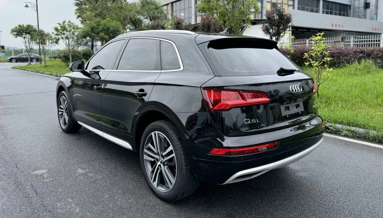 Audi 2020 Q5L 2.0TFSI 40TFSI enjoy aggressive automatic transmission 5