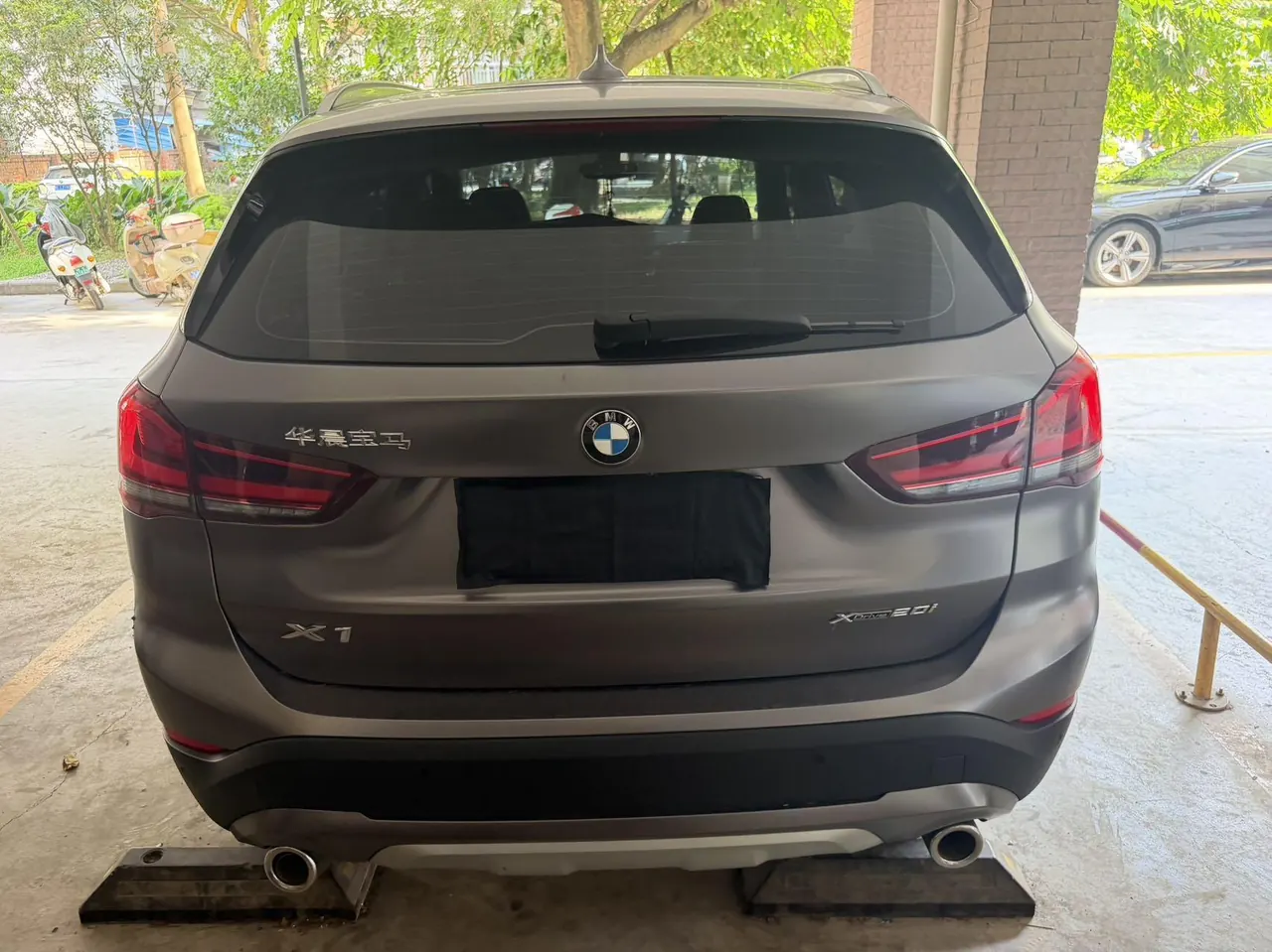 BMW 2022 X1 sDrive20Li 1.5T exclusive automatic gear 9