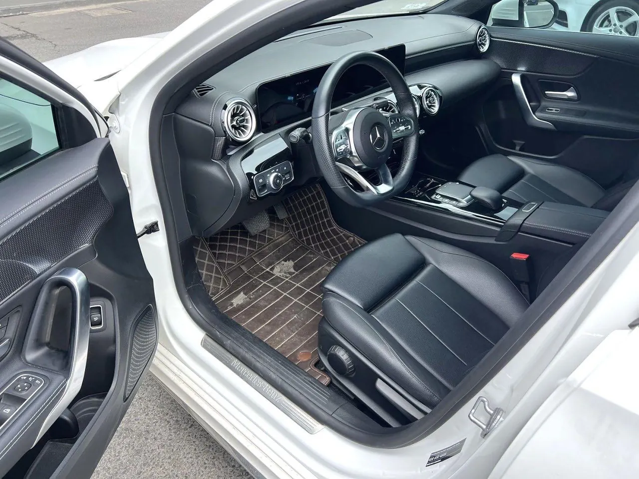 Mercedes Benz Class A 2022 A 200 L 1.3T Fashion (Change 2) Automatic Gear 3