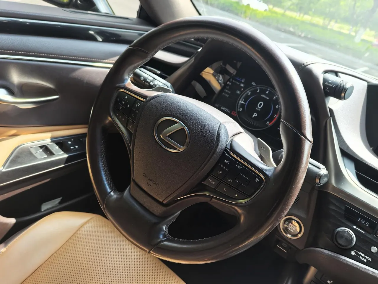 Lexus ES (Imported) 2020 ES200 2.0 Stepless Premium Edition Automatic Gear 6