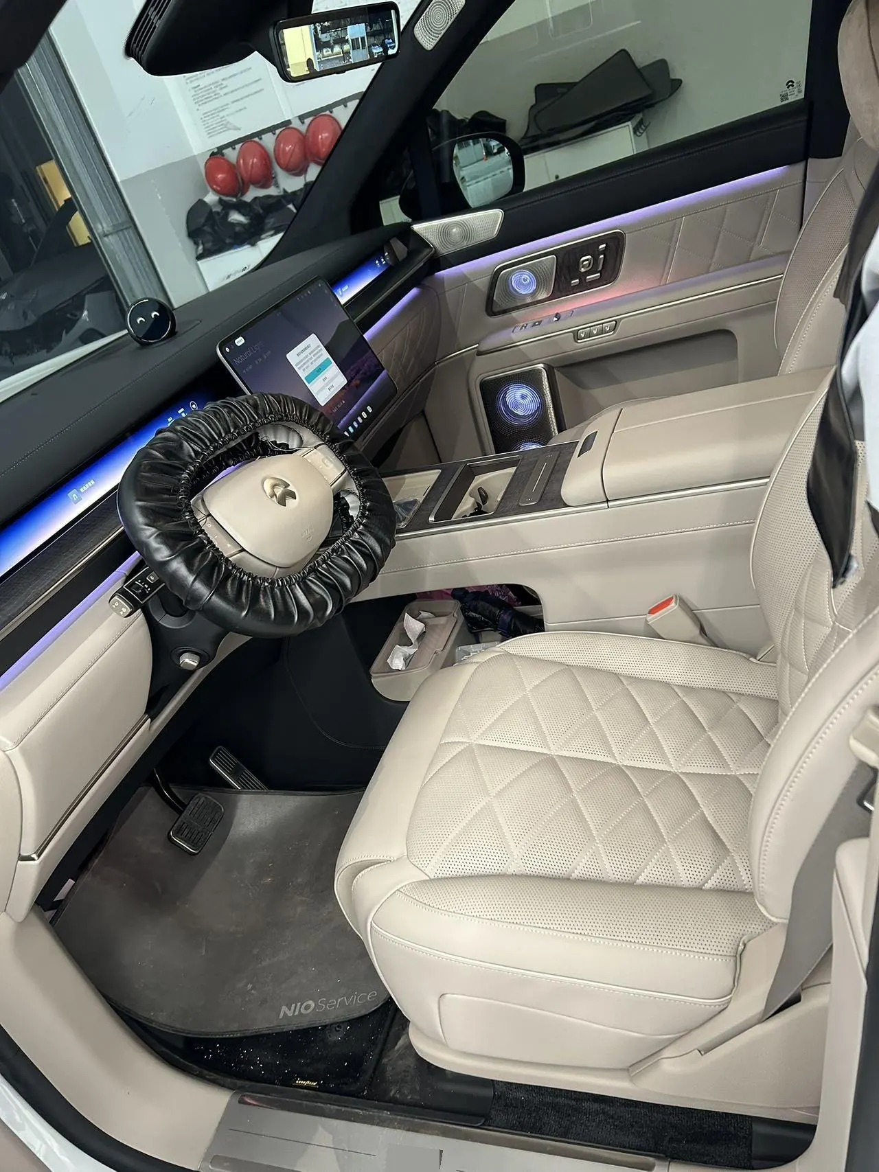 NIO 2026 ES 9 102kWh Executive Island Deluxe Automatic Gear 3