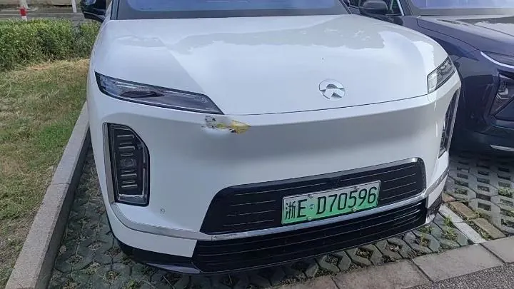 NIO 2026 ES 9 102kWh Executive Island Deluxe Automatic Gear 5