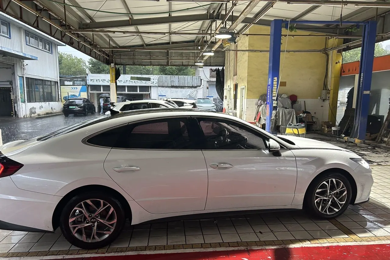 Hyundai 2020 10th Generation Sonata 1.5TGDi 270TGDi GLS Elite Edition Automatic Gear 3