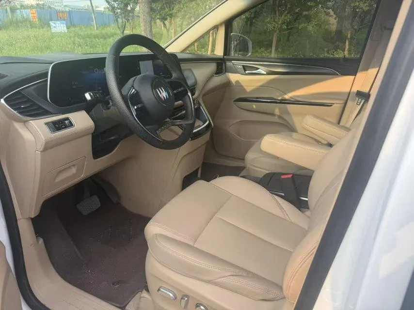 Buick 2025 GL8 Lu Shang 1.5T Smart Edition 7-seat Automatic Gear 5