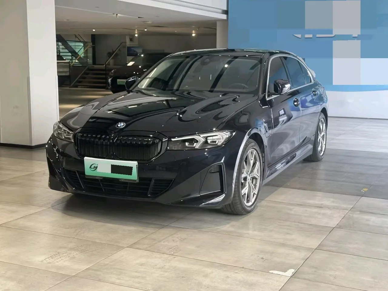BMW 2022 i3 eDrive 35L automatic gear - View 1