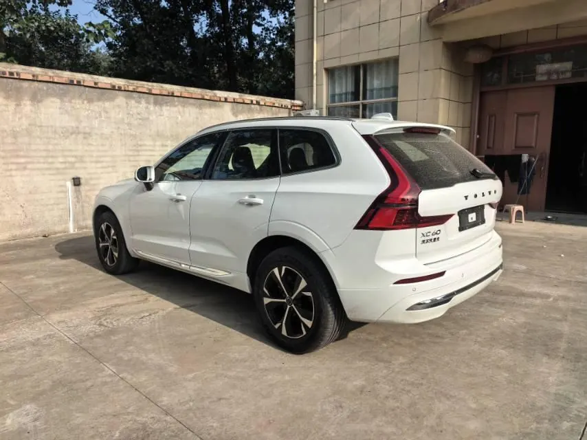 Volvo 2026 XC60 48V 2.0T B5 All-Wheel Drive Intelligent Luxury Edition Automatic Transmission 4