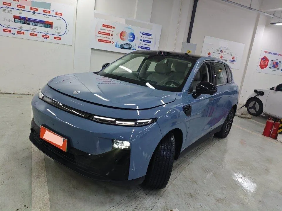 Open image lightbox: Leapmotor 2025 B 10 510 laser Radar smart driving version of automatic gear