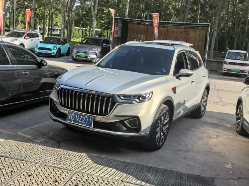 Open image lightbox: HongQi 2022 HS5 2.0T 4-wheel drive smart flag-sharing version automatic gear