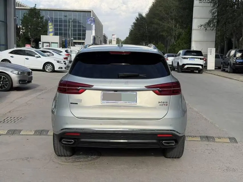 HongQi 2022 HS5 2.0T 4-wheel drive smart flag-sharing version automatic gear 7