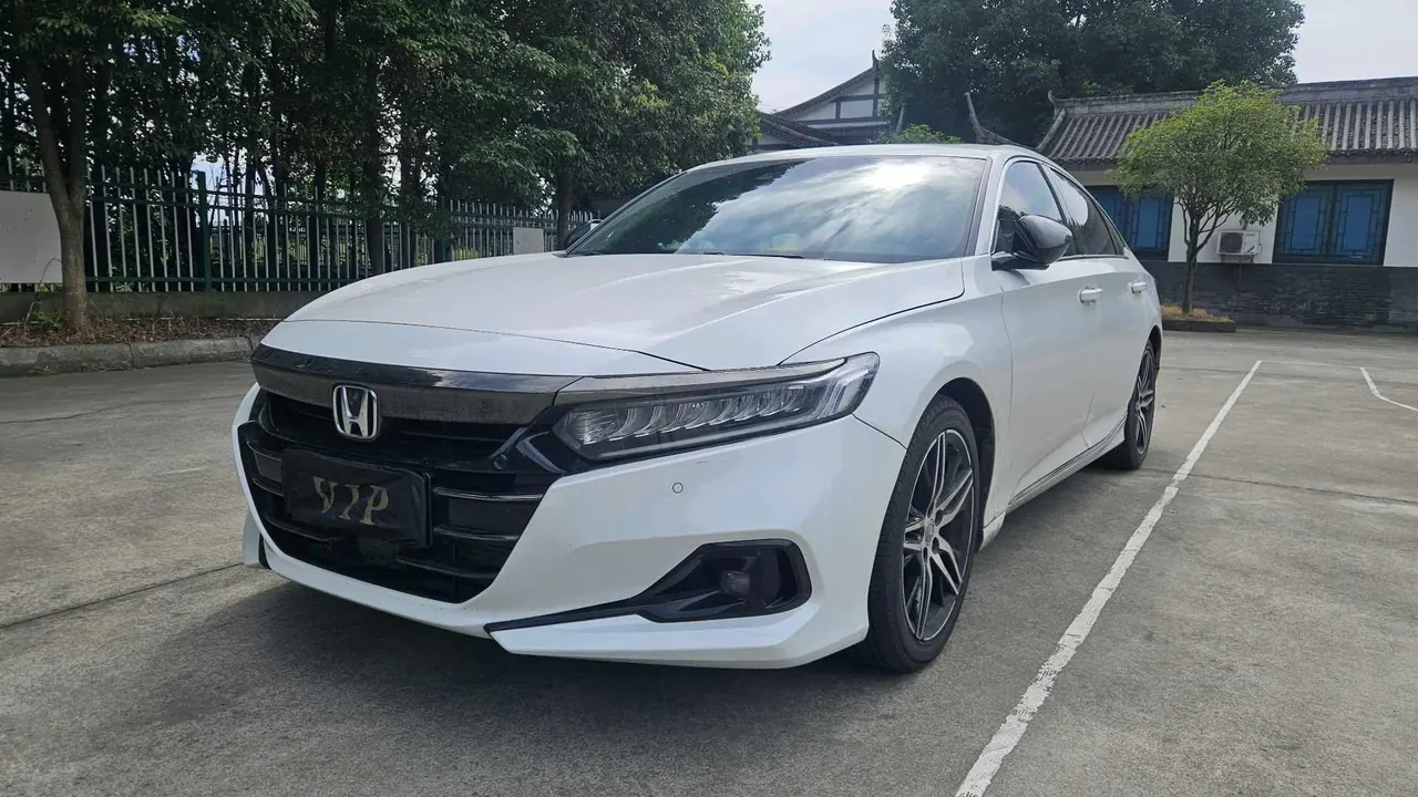 Open image lightbox: Honda 2022 10th Generation Accord 1.5T Stepless 260TURBO Magic Night Premium Edition Automatic Gear