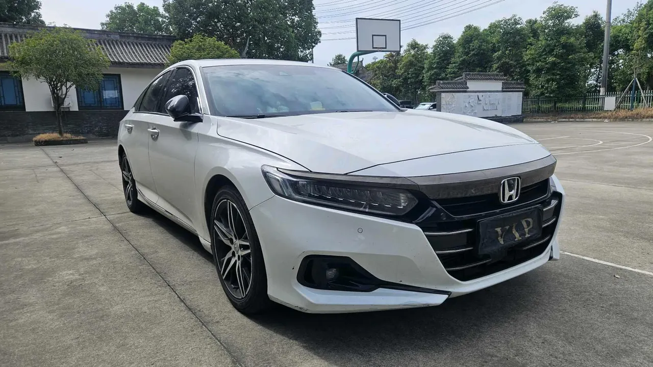 Honda 2022 10th Generation Accord 1.5T Stepless 260TURBO Magic Night Premium Edition Automatic Gear 9