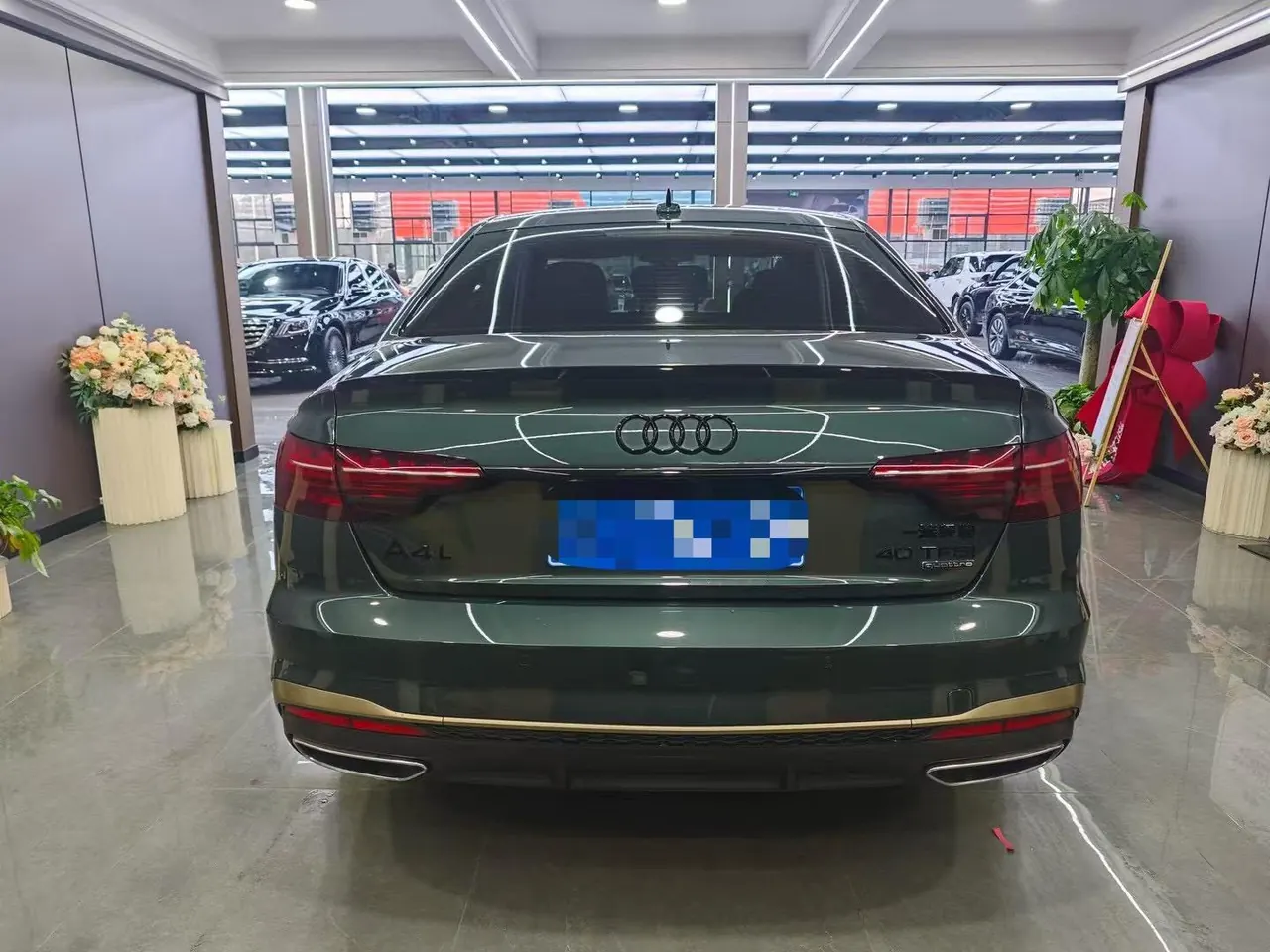 Audi 2024 A4L 2.0TFSI 40TFSI Quattro RS Kit Burning Speed Automatic 5