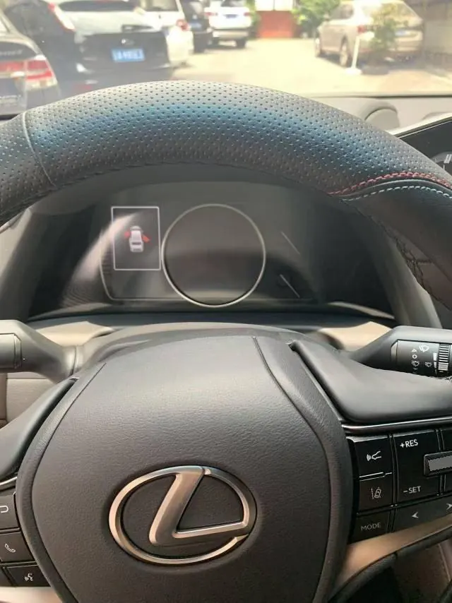 Lexus ES (Imported) 2025 ES200 2.0 Stepless Edition Automatic Gear 6