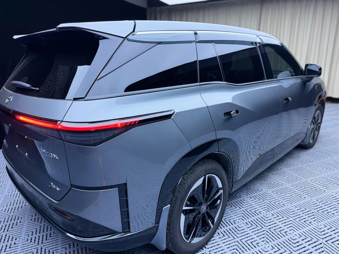 Toyota 2025 Platinum Intelligence 3X 520 Pro Advanced Intelligence Driving Edition Automatic Gear 10