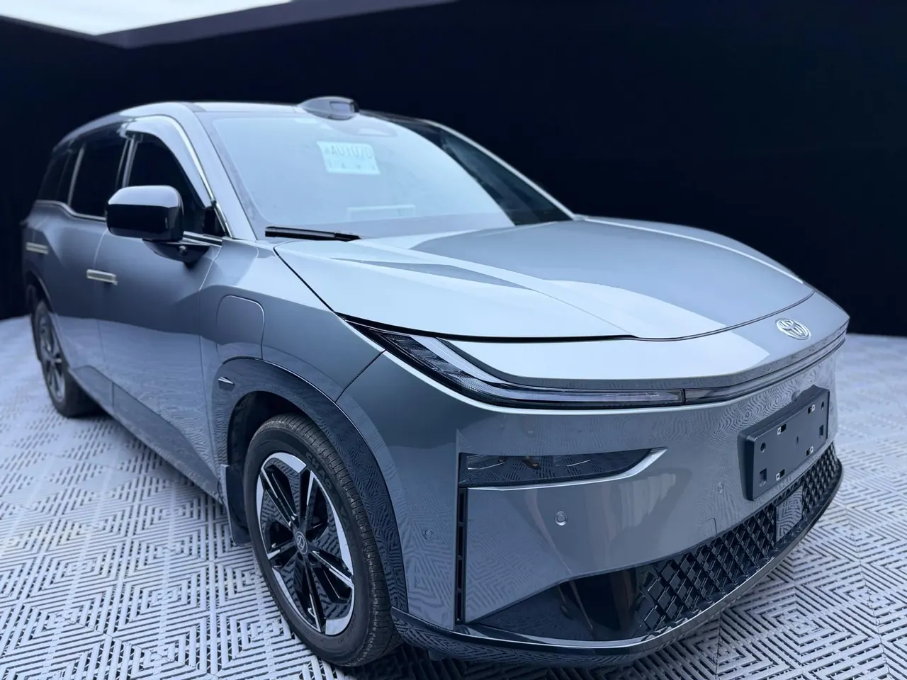 Toyota 2025 Platinum Intelligence 3X 520 Pro Advanced Intelligence Driving Edition Automatic Gear 3