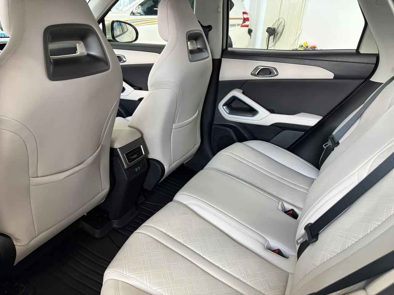BYD 2025 Yuan UP Smart Driving 401KM Exceed Automatic Gear 8